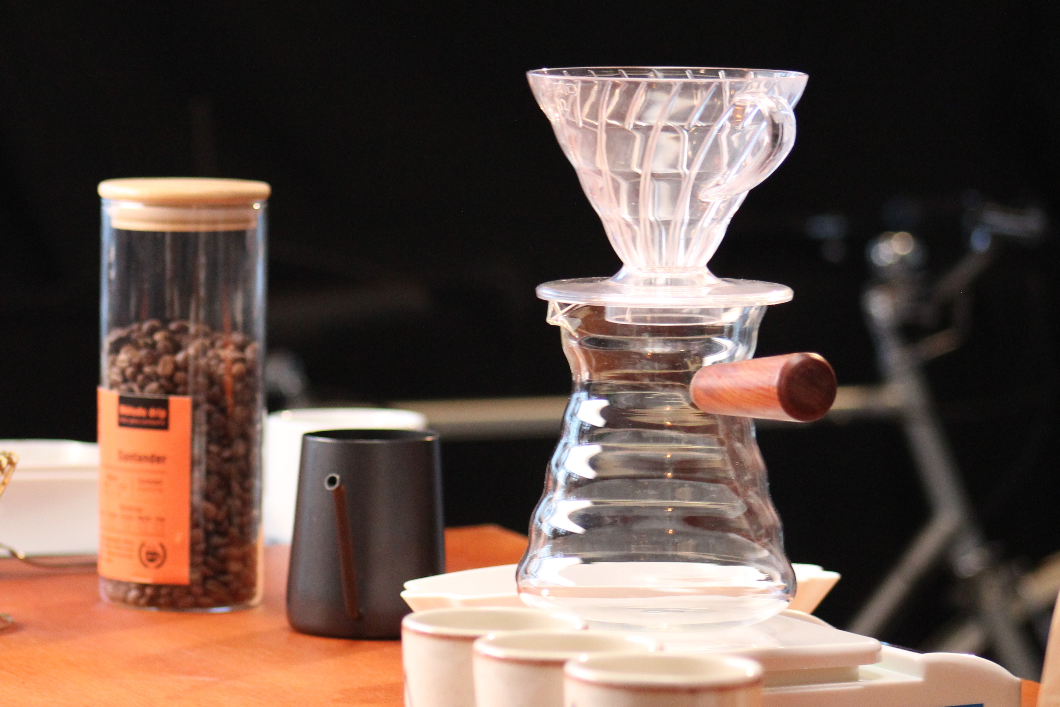 V60 02 Acrílico – Macizo